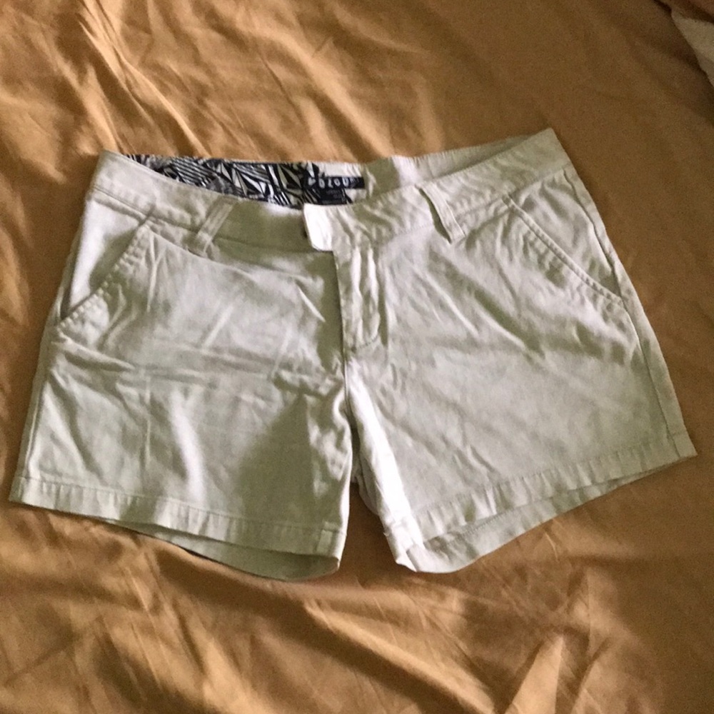 Volcom khaki shorts